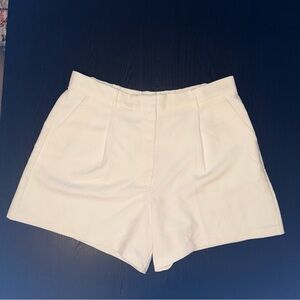 NWT Abercrombie & Fitch Tailored Cream Shorts